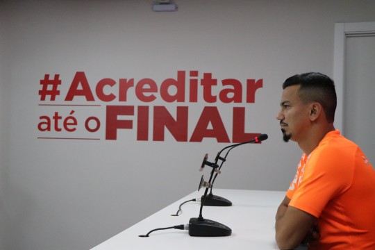 Rodrigo Lindoso alfinetou o técnico Tiago Nunes. Foto: Ricardo Duarte/Internacional.