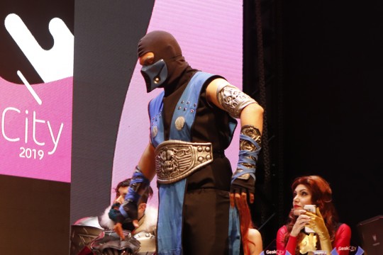 Luis Ricardo, como Sub Zero, de 'Mortal Kombat'. Foto: Colaboração/Isabella Moraes