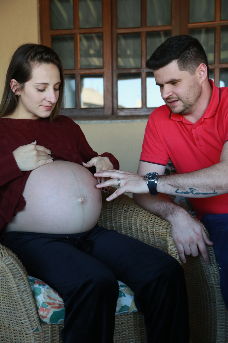 Casal grávido de quíntuplos, pode ser a primeira gestação bem sucedida. FOTO: Felipe Rosa / Tribuna do Parana