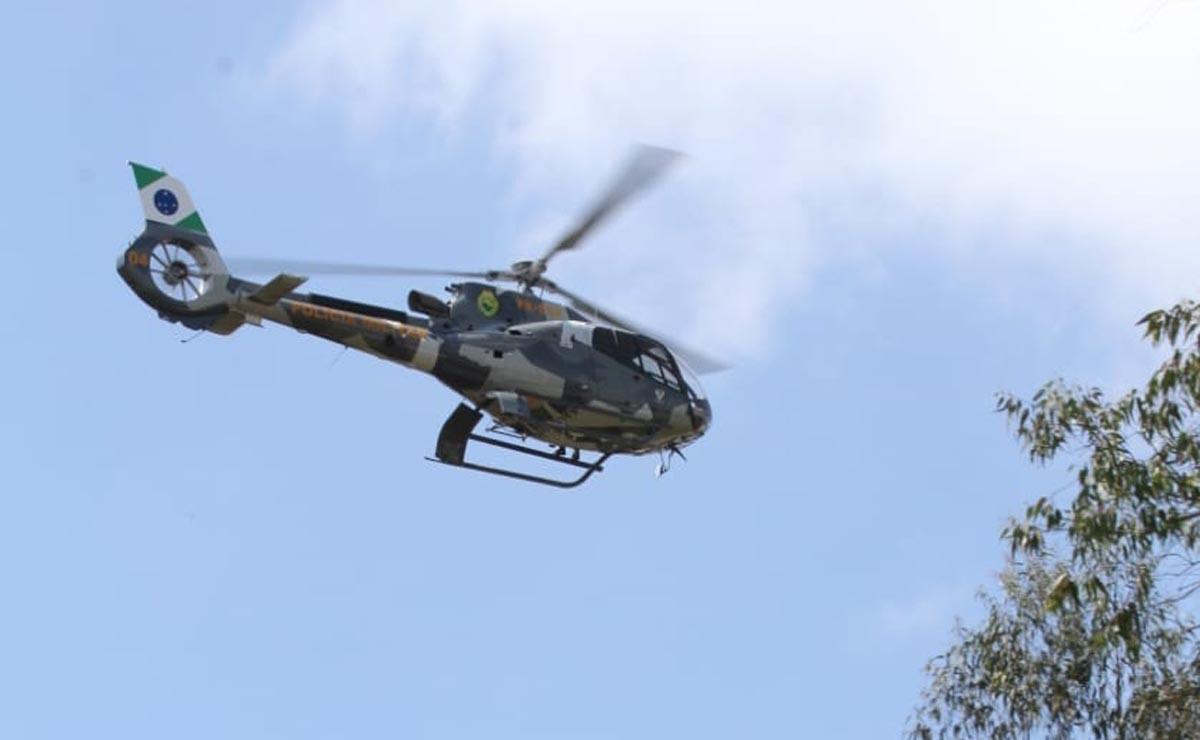 Segundo moradores da região, bandidos chegaram até a atirar contra helicóptero da Polícia Militar. Foto: Gerson Klaina/Tribuna do Paraná