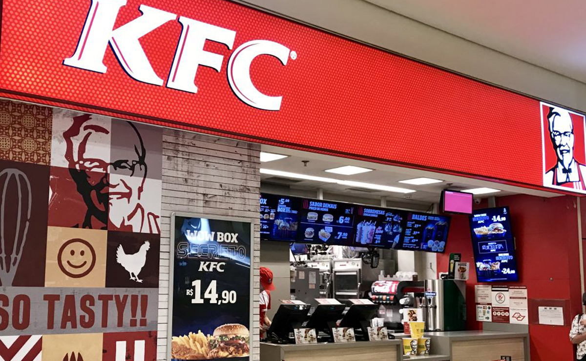 Fachada padrão de uma loja do KFC em shopping center. Foto: Divulgação