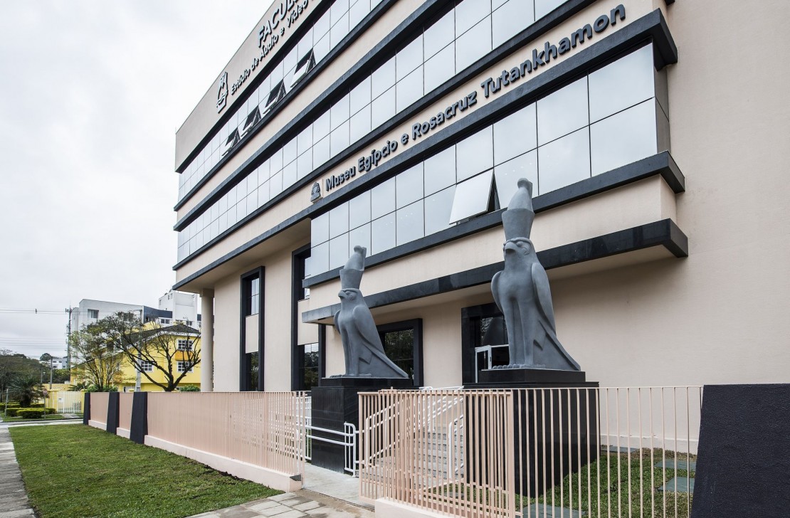 Novo museu, "O Rei Menino de Ouro: Tutankhamon", abre nesse final de semana. Foto: Letícia Akemi/Gazeta do Povo