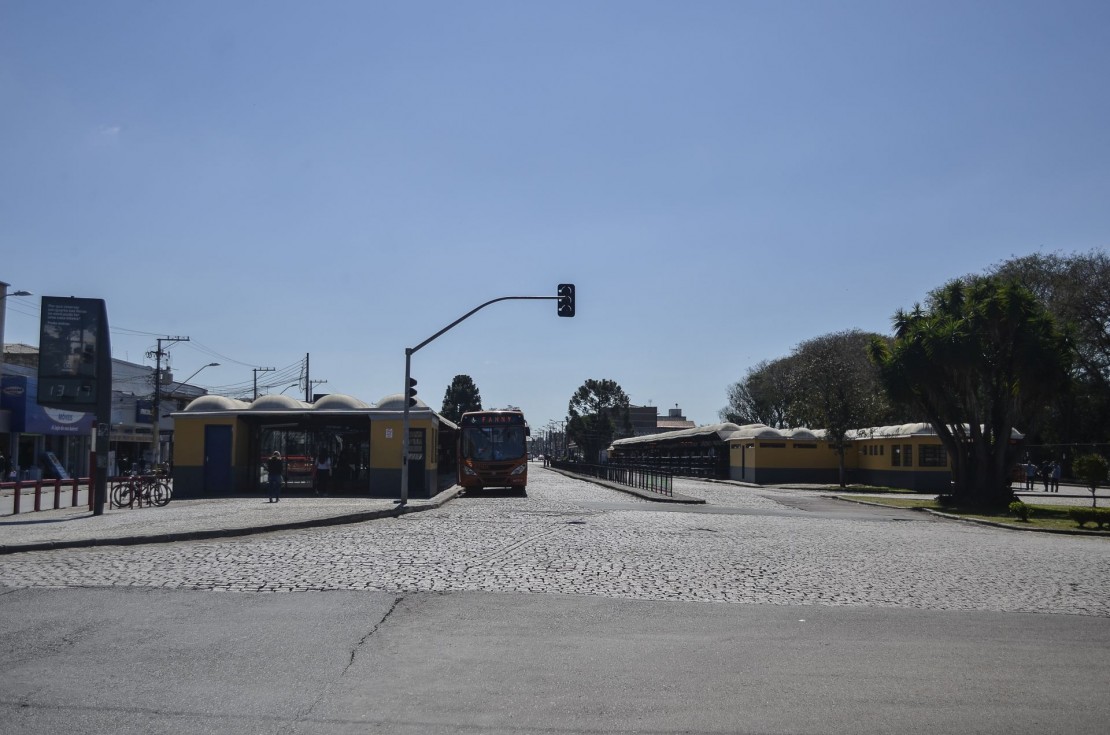 Troca de tiros no Terminal do Hauer deixou população em pânico. Imagem ilustrativa. Foto: Maicon J. Gomes/Arquivo/Gazeta do Povo