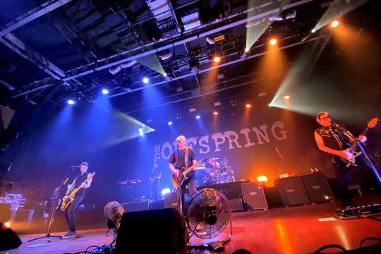 Offspring trouxeram um show cheio de hits. Foto: Lucas Sarzi/Tribuna do Paraná.