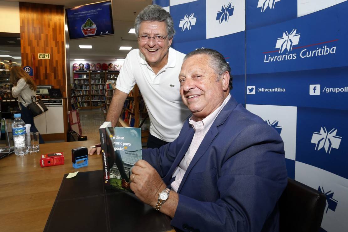 Carneiro e o ex-jogador e comentarista Nivaldo Carneiro. Foto: Albari Rosa
