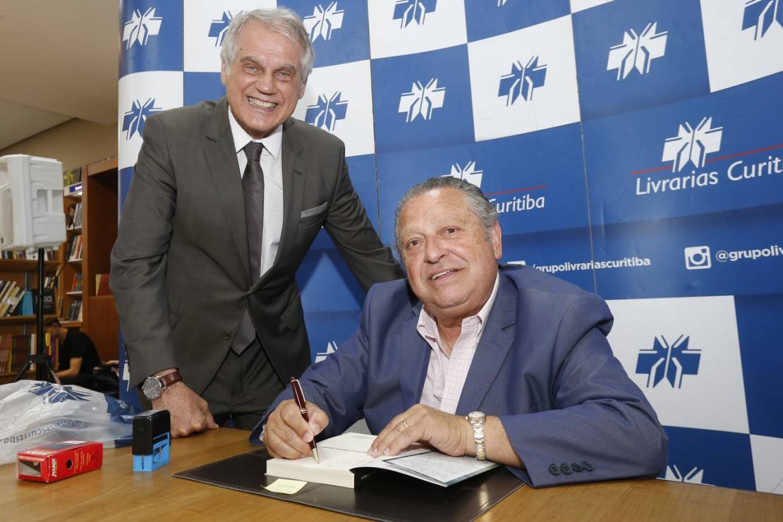 O jornalista com o ex-presidente do Coritiba Vilson Ribeiro de Andrade. Foto: Albari Rosa