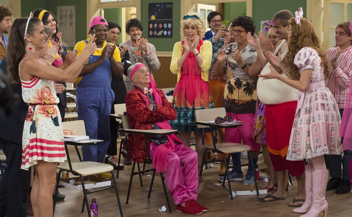 Episódio vai ao ar dois dias após o aniversário de 100 anos do ator, que ganhou parabéns da equipe durante as gravações. Foto: Divulgação/TV Globo