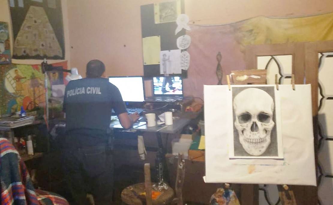 Policiais cumprem cinco mandados em Curitiba, região metropolitana e interior. Foto: Divulgação/Polícia Civil.