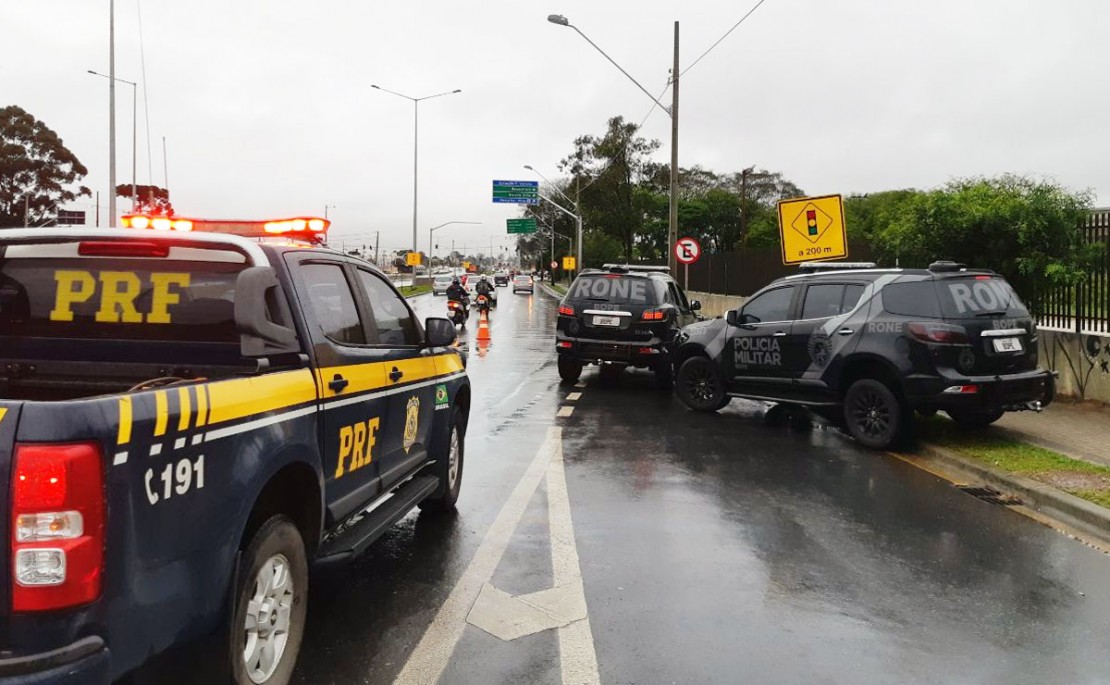 Rogério Silva, policial do Bope, não resistiu após bater contra uma placa de sinalização na Linha Verde, em Curitiba. Foto: Divulgação/PRF.