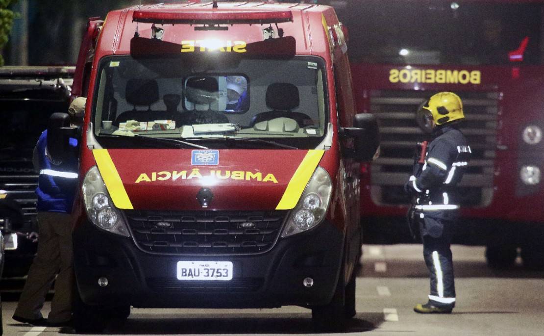 Idoso de 74 anos disparou 60 tiros dentro de casa, no bairro Mercês, em Curitiba. Foto: Lineu Filho/Tribuna do Paraná.