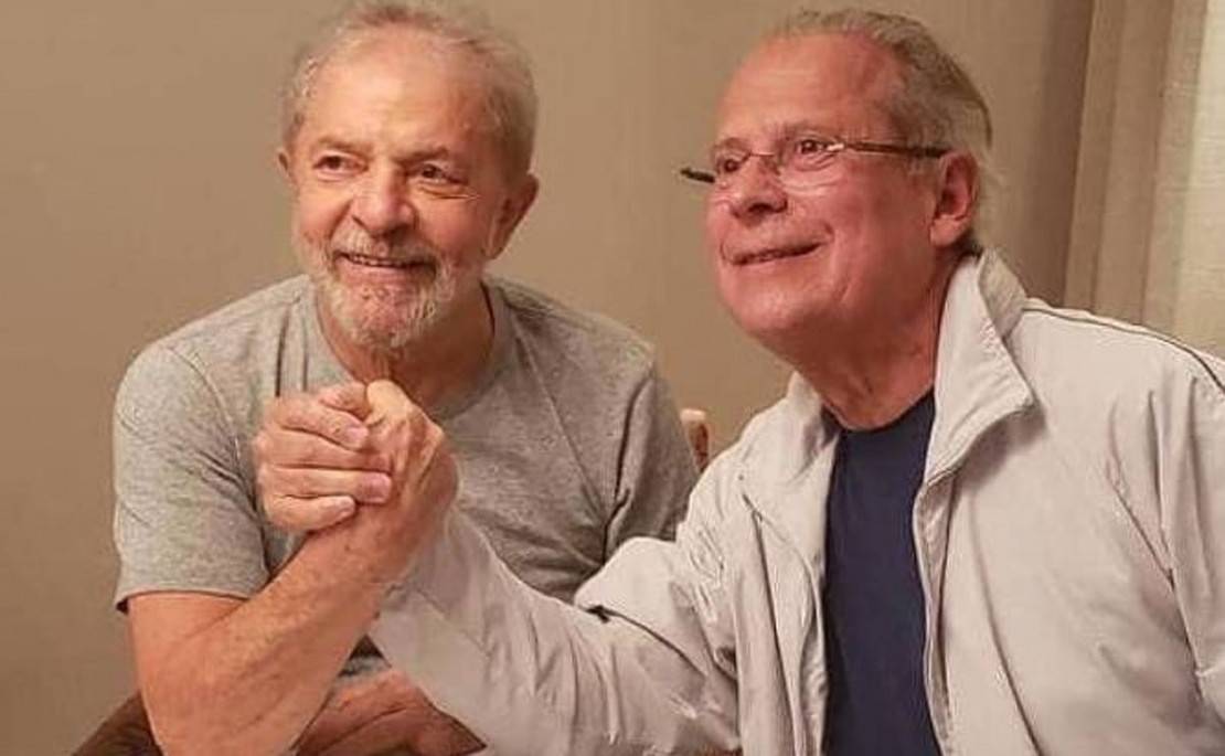 Lula e José Dirceu após serem soltos da prisão por uma decisão do STF envolvendo a prisão em segunda instância.