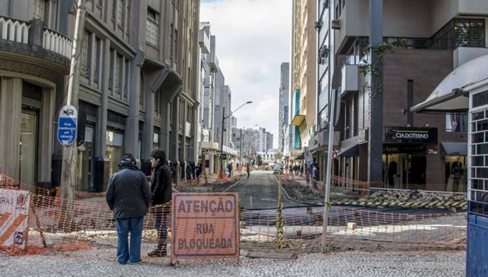 Obra na Voluntários da Pátria vai deixar o trânsito mais complicado na região central de Curitiba. Foto: Divulgação/Prefeitura de Curitiba.