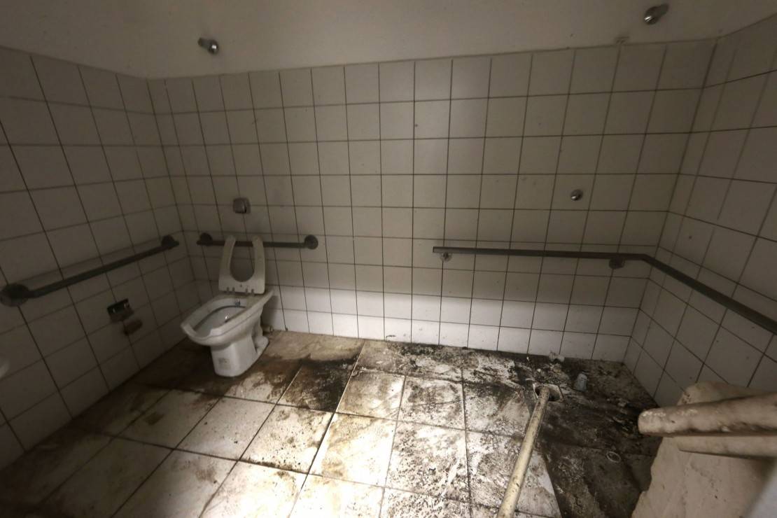 Prefeitura paralisou obra de reforma da Casa do Estudante Universitário, em Curitiba, e por isso não pode ficar com lotação máxima. Foto: Aniele Nascimento/Gazeta do Povo