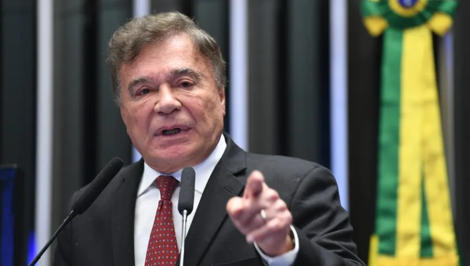 Em discurso, à tribuna, ex-senador e relator do projeto da Lei de Responsabilidade Fiscal no Senado Federal (LRF), Alvaro Dias. Foto: Edilson Rodrigues/Agência Senado