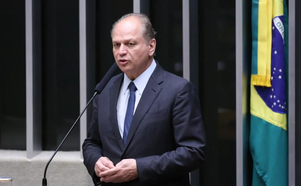 Enquanto ainda discutem as urnas, Ricardo Barros já senta na mesa de Lula com o cardápio em mãos