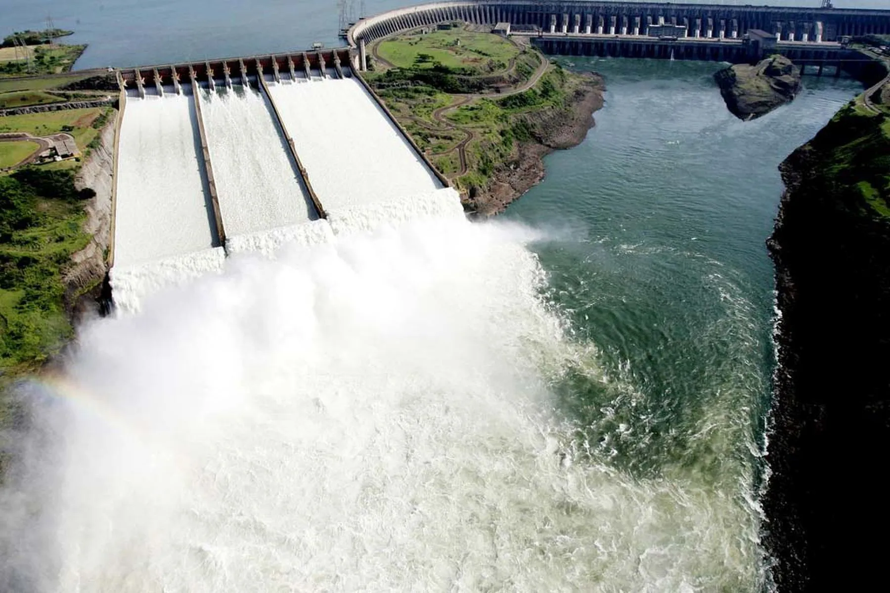 Como Lula planeja usar Itaipu para negociar com o Congresso e frear Moro