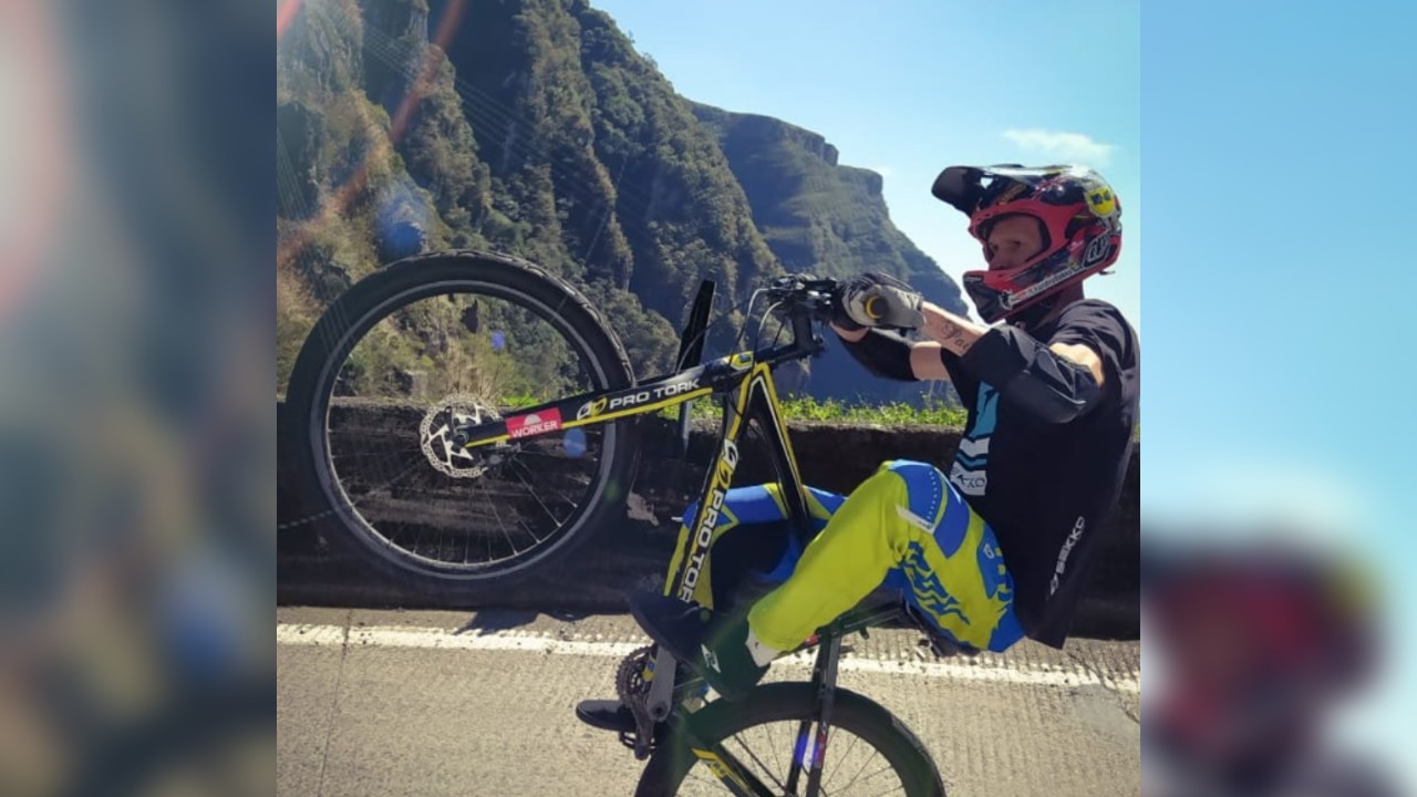 Maior tempo empinando uma bicicleta, RankBrasil - Recordes Brasileiros