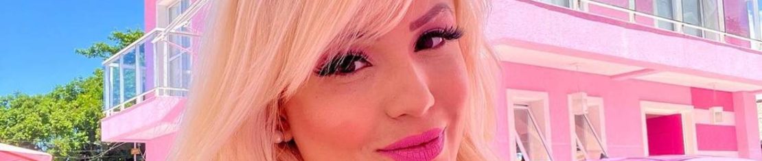 "Essa sou eu. Vivo o mundo cor-de-rosa desde criança", contou Bruna Barbie em um papo com a Tribuna do Paraná.
