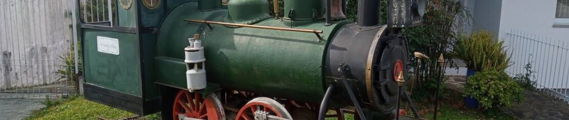 Mariazinha tem 4,5 metros, quase a metade da locomotiva original da Baldwin.