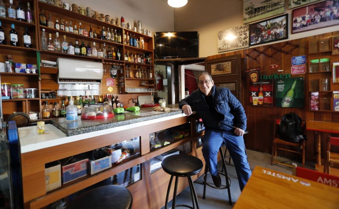 Bar tradicional de Curitiba encerra ciclo de 40 anos e muda de dono