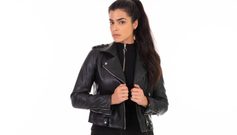 Gabriela Saad como Violeta em Poliana Moça