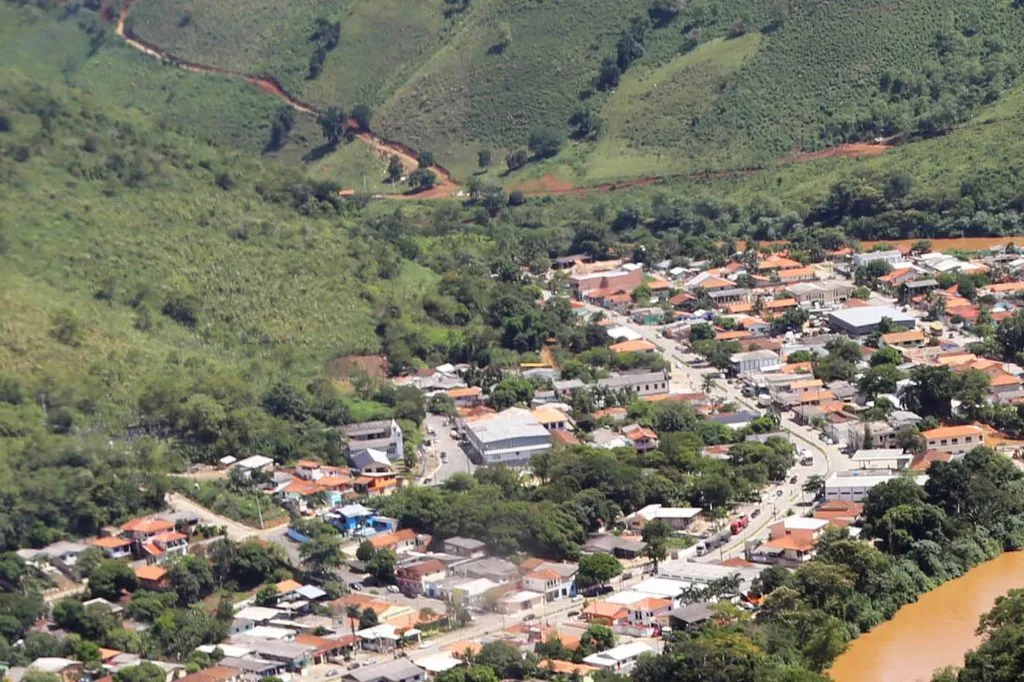 Artigo defende conciliação para resolver crise ambiental histórica em Adrianópolis