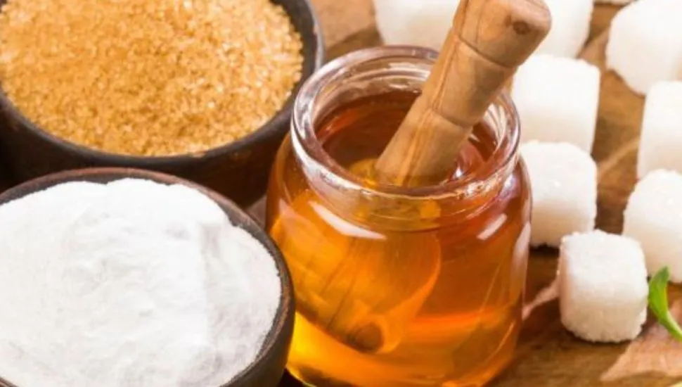 Açúcar, mel ou adoçante?