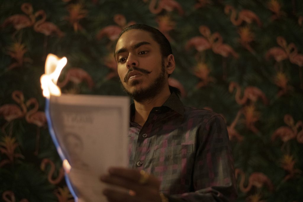 critica do filme o tigre branco da netflix