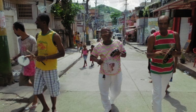 memoria em verde e rosa é uma opcao para ver no carnaval