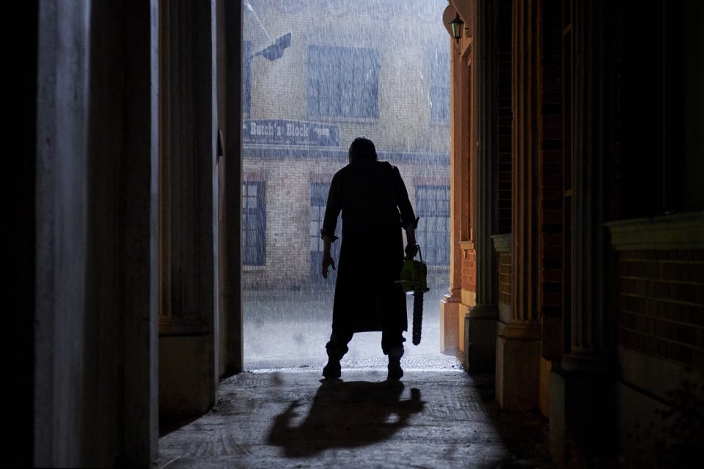 o massacre da serra eletrica o retorno de leatherface critica