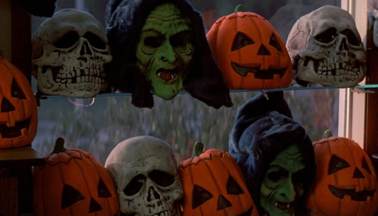 Cena do filme "Halloween 3: A Noite das Bruxas" (1982)