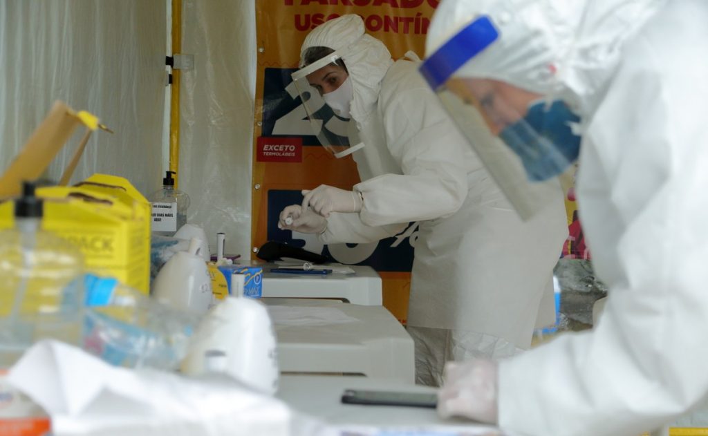 Teste rápido covid-19 em Curitiba