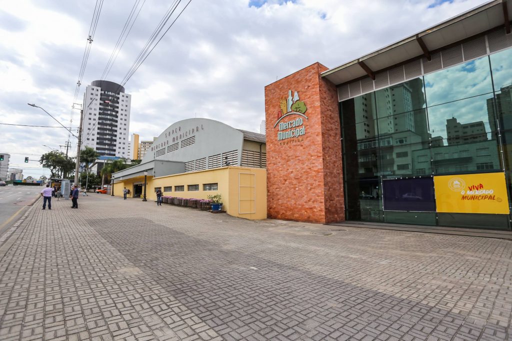 Mercado Municipal de Curitiba têm horário especial para a Páscoa. Veja!