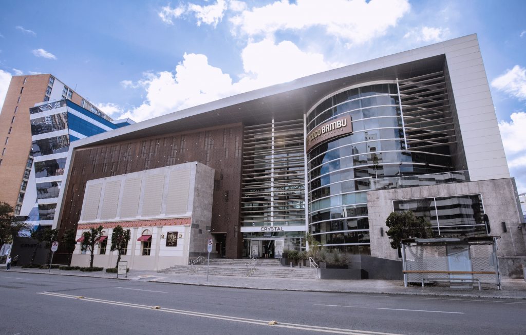 Em parceria com o Clube da Alice, shopping de Curitiba promove ação especial e solidária "Mães que transformam"