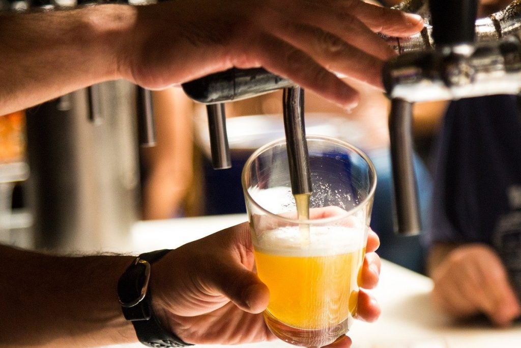 Aplicativo Ame oferece até 100% de cashback em cervejas e drinks