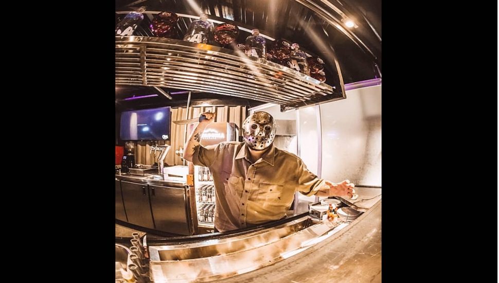 Bar de Curitiba promove noite de Halloween e entrada grátis para quem for fantasiado