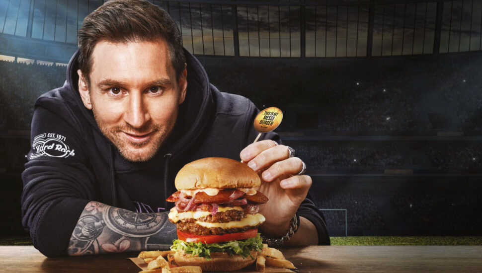 Hard Rock Cafe lança, em Curitiba, o Messi Burger criado pelo próprio jogador