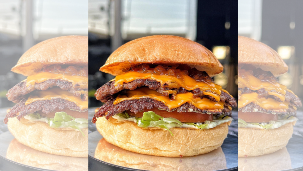 Pai acompanhado do filho ganha chopp de graça na Pimp Burger na véspera de Dia dos Pais