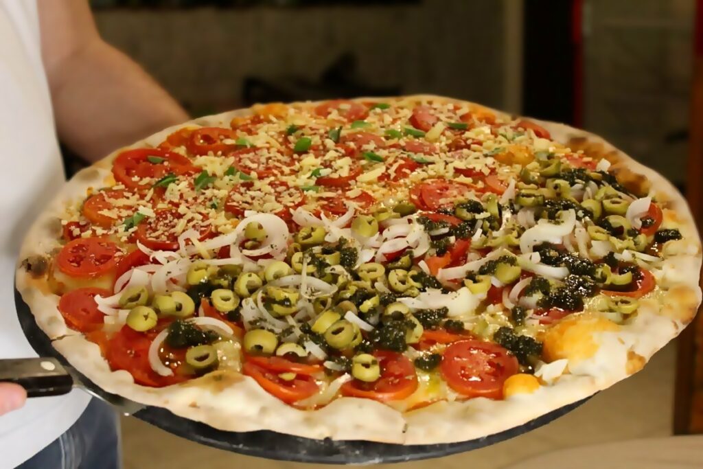 Rodízio de pizza na janta? Pizzaria Chocolate com Banana é o novo parceiro da Confraria041