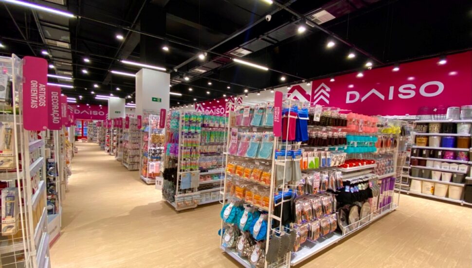 Daiso Japan inaugura sua maior loja em shopping de Curitiba nesta quarta-feira (17)