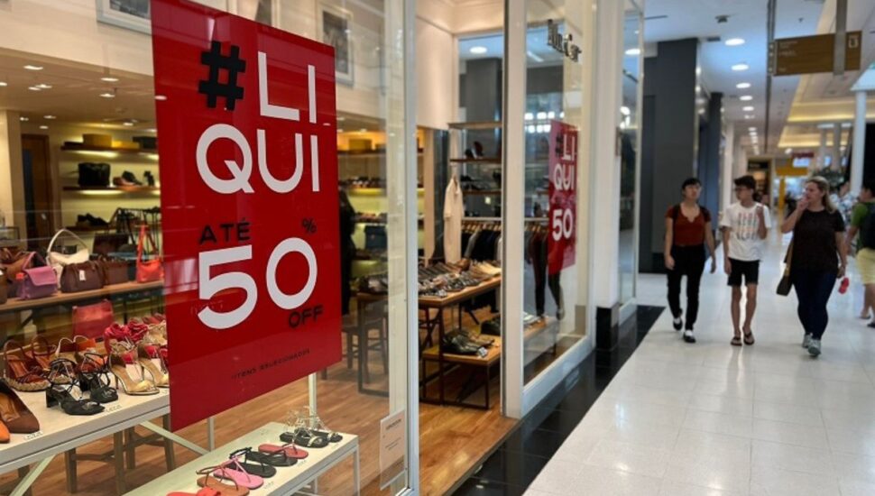 Lojas do Shopping Curitiba oferecem descontos de até 50%