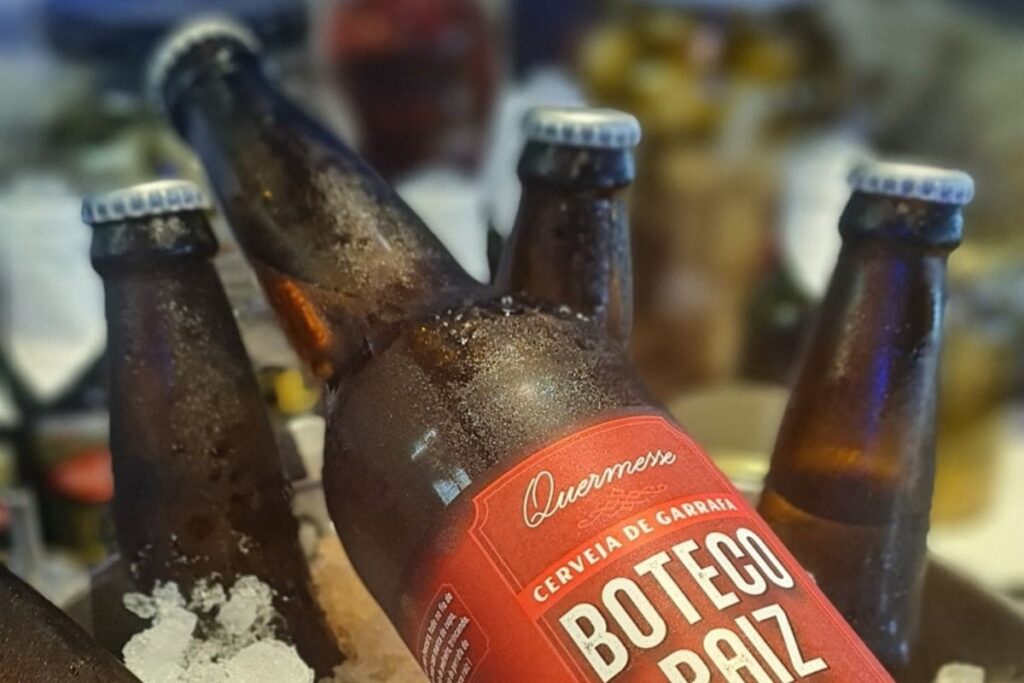 Bar de Curitiba comemora 14 anos e sorteia 1 ano de cerveja grátis e bolo de Santo Antônio