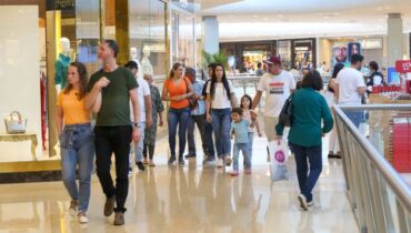 Shopping de Curitiba promove "Semana do Shopping Lover" para comemorar o Dia do Consumidor