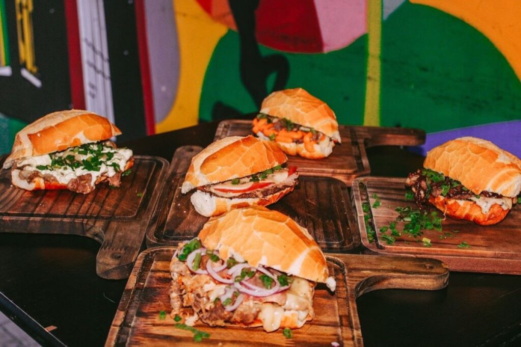 1º Festival do Pão com Bife de Curitiba começa hoje; veja onde comprar!