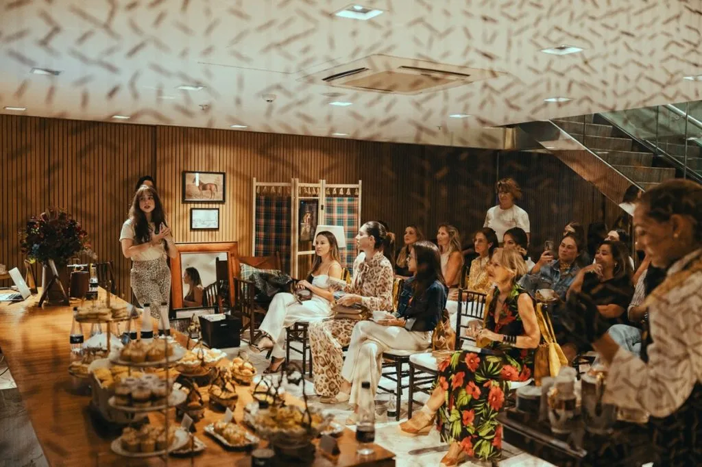 Clube de leitura no Pátio Batel, em Curitiba