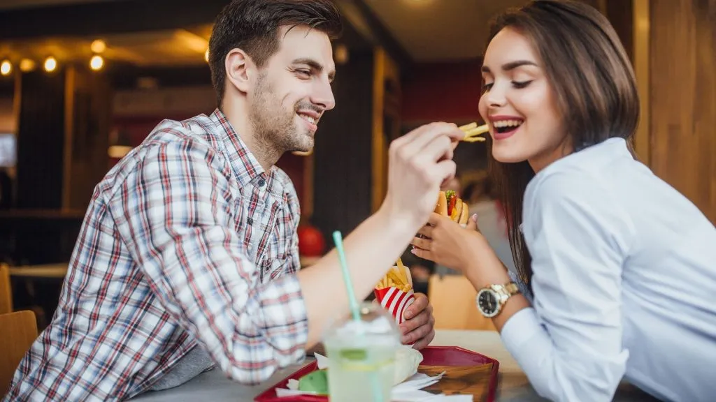 Dia dos Namorados: Shopping da Grande Curitiba tem promoções para casais apaixonados