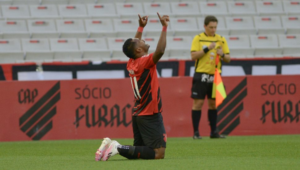 Athletico x Londrina, Nikão
