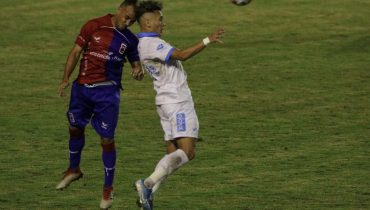 Confiança x Paraná