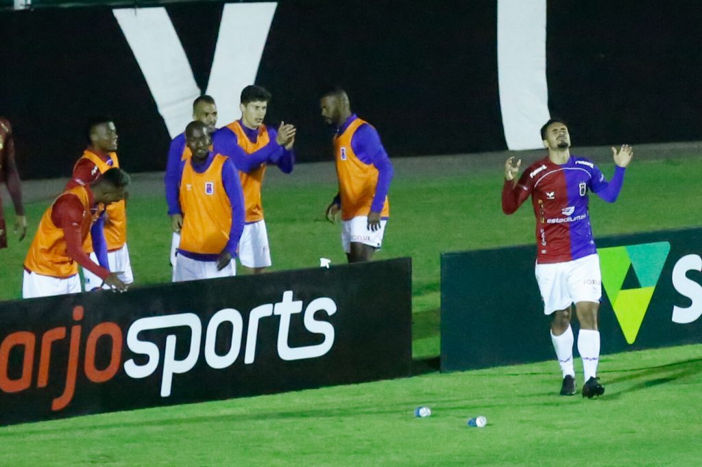 Figueirense x Paraná