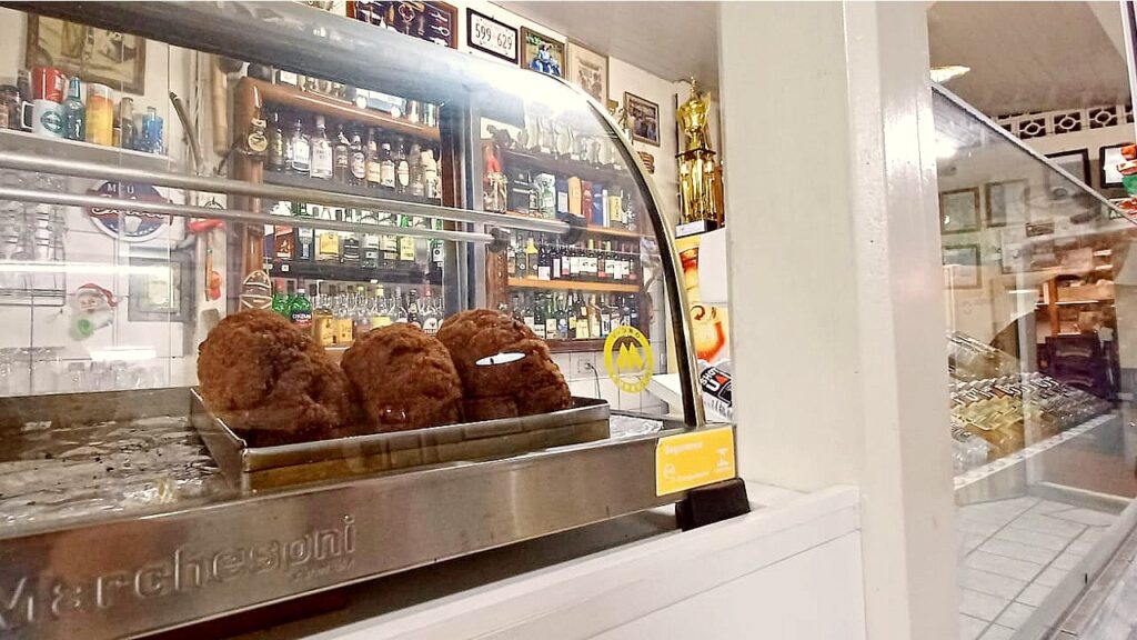 bolinho de carne beca bar